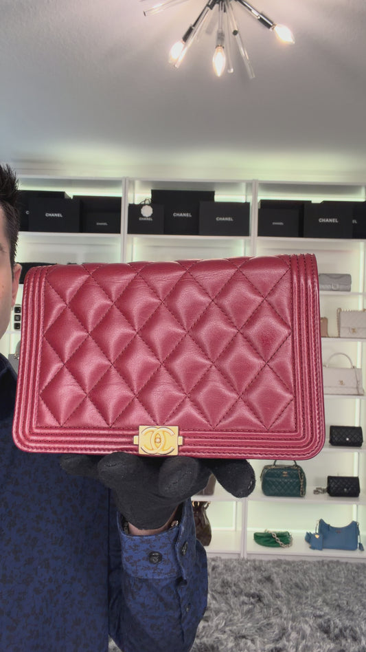 Pre-Owned Chanel Boy Burgundy Lambskin (WOC) Wallet on Chain