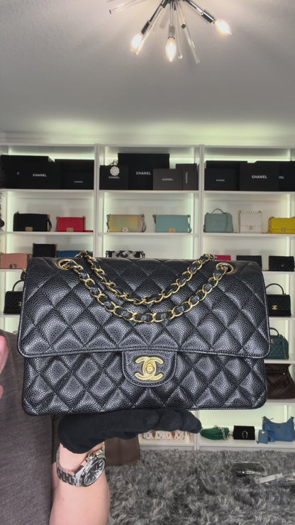 Pre-Owned Chanel Medium Double Flap Caviar Leather Shoulder Bag