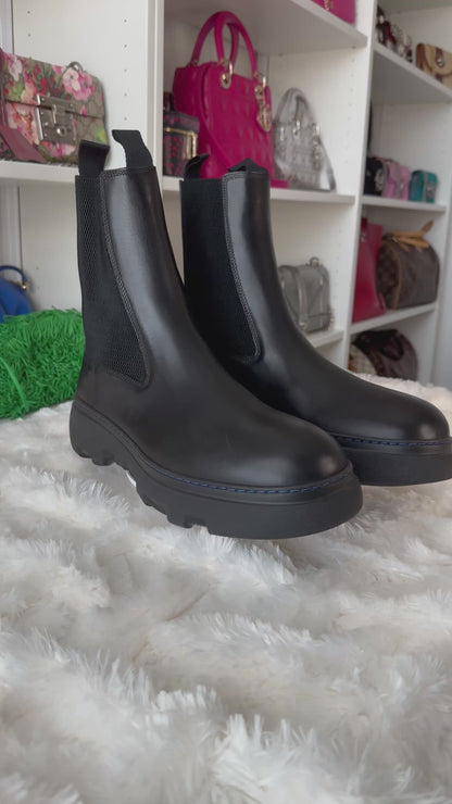 Burberry Men's Size 12.5 US | 45.5 EU Black Creeper Leather Chelsea Boots with Blue Sole