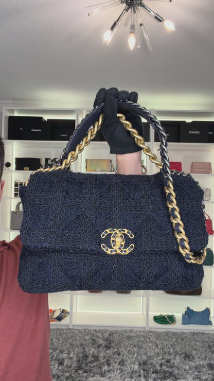 Pre-Owned Chanel 19 Blue Tweed Medium Crossbody Bag