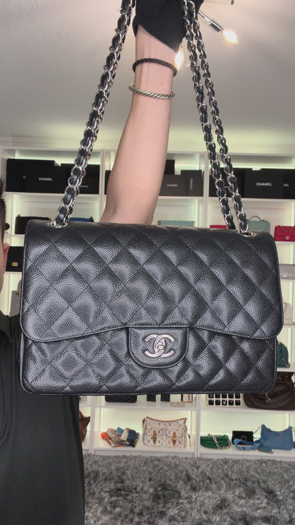 Pre-Owned Chanel Jumbo Double Flap Quilted Black Caviar with Silver Hardware Bag