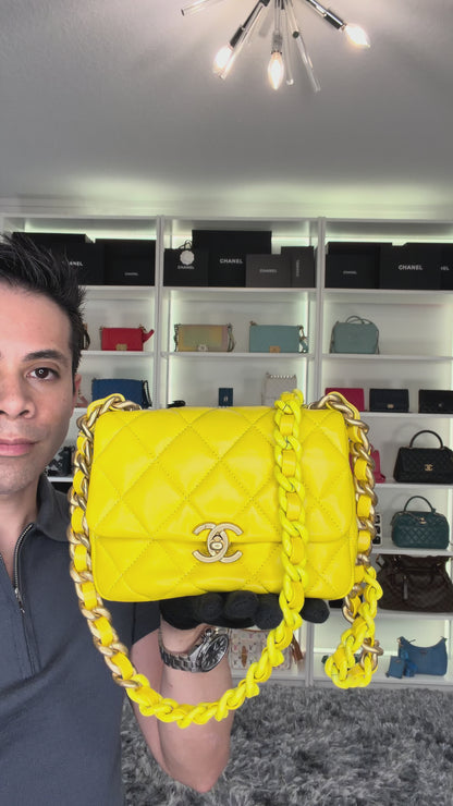 Pre-Owned Chanel Candy Chain Quilted Lambskin Crossbody Bag